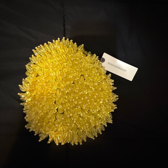 Elegant Yellow Beaded Evening Bag - Picture 3 of 3